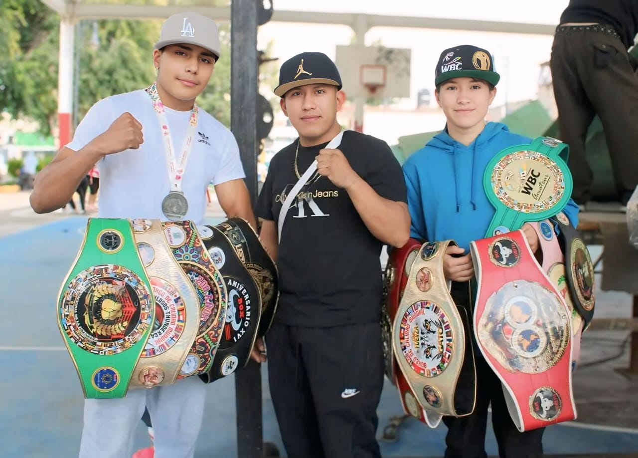 Participantes de Club Boxeo Centella durante una actividad de boxeo